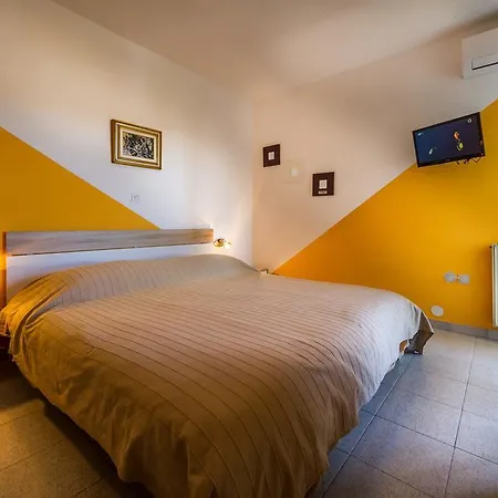 Apartments Borghese Pula Exterior photo