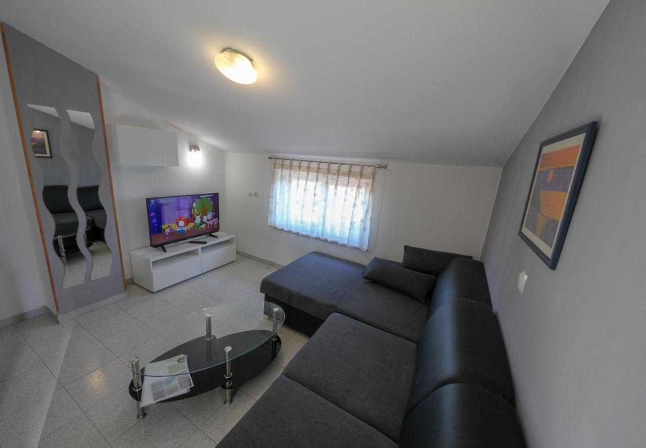 Borghese Apartment *